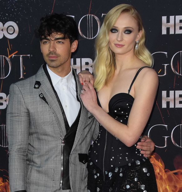 &#x397; Sophie Turner &#x3B1;&#x3C0;&#x3BF;&#x3BA;&#x3AC;&#x3BB;&#x3C5;&#x3C8;&#x3B5; &#x3C0;&#x3BF;&#x3B9;&#x3B1; &#x3B8;&#x3B1; &#x3B5;&#x3AF;&#x3BD;&#x3B1;&#x3B9; &#x3B7; &#x3C0;&#x3B1;&#x3C1;&#x3AC;&#x3BD;&#x3C5;&#x3BC;&#x3C6;&#x3BF;&#x3C2; &#x3C3;&#x3C4;&#x3BF;&#x3BD; &#x3B3;&#x3AC;&#x3BC;&#x3BF; &#x3C4;&#x3B7;&#x3C2;