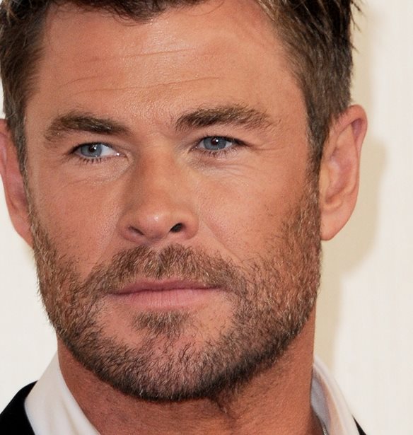Chris Hemsworth | &#x395;&#x3BC;&#x3C0;&#x3BD;&#x3B5;&#x3CD;&#x3C3;&#x3C4;&#x3B7;&#x3BA;&#x3B5; &#x3AD;&#x3BD;&#x3B1; &#x3B1;&#x3C0;&#x3CC; &#x3C4;&#x3B1; &#x3BF;&#x3BD;&#x3CC;&#x3BC;&#x3B1;&#x3C4;&#x3B1; &#x3C4;&#x3C9;&#x3BD; &#x3C0;&#x3B1;&#x3B9;&#x3B4;&#x3B9;&#x3CE;&#x3BD; &#x3C4;&#x3BF;&#x3C5; &#x3B1;&#x3C0;&#x3CC; &#x3C4;&#x3BF;&#x3BD; Brad Pitt