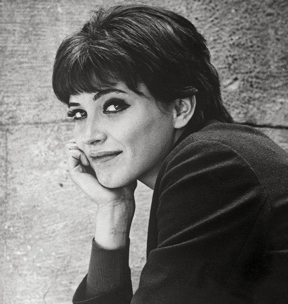 &#x397; Anna Karina &#x3BC;&#x3AD;&#x3C3;&#x3B1; &#x3B1;&#x3C0;&#x3CC; &#x3AD;&#x3BE;&#x3B9; &#x3C4;&#x3B1;&#x3B9;&#x3BD;&#x3AF;&#x3B5;&#x3C2; &#x3C4;&#x3B7;&#x3C2;