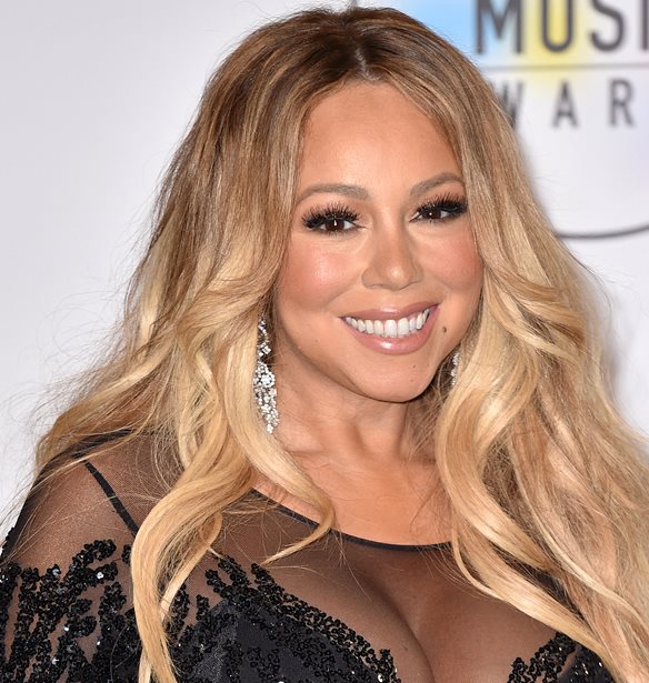 Mariah Carey | &#x397; &#x3C0;&#x3B5;&#x3C1;&#x3B9;&#x3BF;&#x3C5;&#x3C3;&#x3AF;&#x3B1; &#x3C4;&#x3C9;&#x3BD; &#x3B5;&#x3BA;&#x3B1;&#x3C4;&#x3BF;&#x3BC;&#x3BC;&#x3C5;&#x3C1;&#x3AF;&#x3C9;&#x3BD; &#x3B4;&#x3BF;&#x3BB;&#x3B1;&#x3C1;&#x3AF;&#x3C9;&#x3BD; &#x3C0;&#x3BF;&#x3C5; &#x3B4;&#x3B9;&#x3B1;&#x3C4;&#x3B7;&#x3C1;&#x3B5;&#x3AF; &#x3BC;&#x3AD;&#x3C7;&#x3C1;&#x3B9; &#x3C3;&#x3AE;&#x3BC;&#x3B5;&#x3C1;&#x3B1;