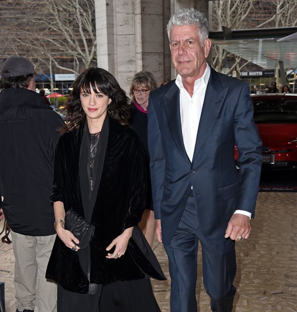 &#x397; Asia Argento &#x3C3;&#x3C4;&#x3B7;&#x3BD; &#x3C0;&#x3C1;&#x3CE;&#x3C4;&#x3B7; &#x3C4;&#x3B7;&#x3C2; &#x3C3;&#x3C5;&#x3BD;&#x3AD;&#x3BD;&#x3C4;&#x3B5;&#x3C5;&#x3BE;&#x3B7; &#x3BC;&#x3B5;&#x3C4;&#x3AC; &#x3C4;&#x3BF;&#x3BD; &#x3B8;&#x3AC;&#x3BD;&#x3B1;&#x3C4;&#x3BF; &#x3C4;&#x3BF;&#x3C5; Anthony Bourdain