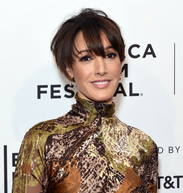 Jennifer Beals | &#x397; &#x3C0;&#x3C1;&#x3C9;&#x3C4;&#x3B1;&#x3B3;&#x3C9;&#x3BD;&#x3AF;&#x3C3;&#x3C4;&#x3C1;&#x3B9;&#x3B1; &#x3C4;&#x3BF;&#x3C5; &#x2018;Flashdance&#x2019; &#x3B1;&#x3C0;&#x3BF;&#x3C7;&#x3B1;&#x3B9;&#x3C1;&#x3B5;&#x3C4;&#x3AC; &#x3C4;&#x3B7;&#x3BD; Irene Cara &#x3BC;&#x3B5; &#x3BC;&#x3B9;&#x3B1; &#x3C3;&#x3C5;&#x3B3;&#x3BA;&#x3B9;&#x3BD;&#x3B7;&#x3C4;&#x3B9;&#x3BA;&#x3AE; &#x3B1;&#x3BD;&#x3AC;&#x3C1;&#x3C4;&#x3B7;&#x3C3;&#x3B7;