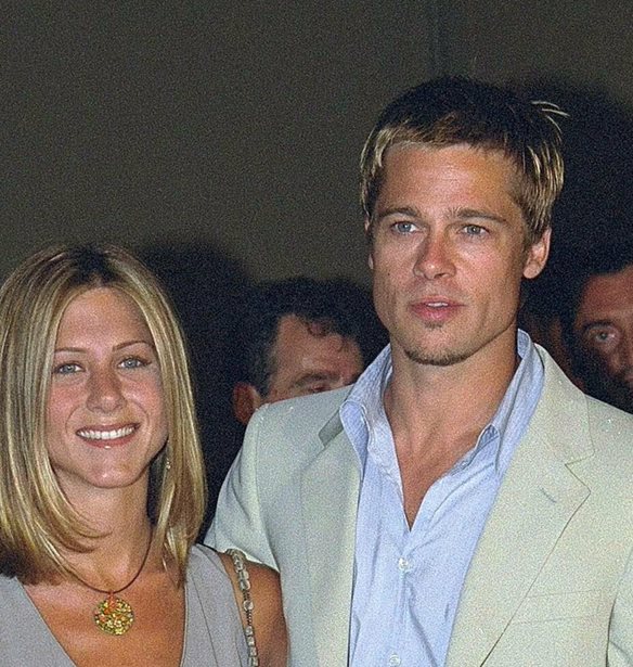 Jennifer Aniston | &#x39F; &#x3BB;&#x3CC;&#x3B3;&#x3BF;&#x3C2; &#x3C0;&#x3BF;&#x3C5; &#x3B6;&#x3B7;&#x3C4;&#x3AC;&#x3B5;&#x3B9; 100 &#x3B5;&#x3BA;&#x3B1;&#x3C4;&#x3BF;&#x3BC;&#x3BC;&#x3CD;&#x3C1;&#x3B9;&#x3B1; &#x3B4;&#x3BF;&#x3BB;&#x3AC;&#x3C1;&#x3B9;&#x3B1; &#x3B1;&#x3C0;&#x3CC; &#x3C4;&#x3BF;&#x3BD; Brad Pitt