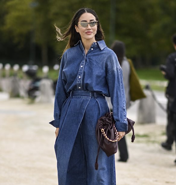 Denim Trends | 4 &#x3C4;&#x3B6;&#x3B9;&#x3BD; &#x3C0;&#x3B1;&#x3BD;&#x3C4;&#x3B5;&#x3BB;&#x3CC;&#x3BD;&#x3B9;&#x3B1; &#x3C0;&#x3BF;&#x3C5; &#x3BA;&#x3AC;&#x3B8;&#x3B5; &#x3B3;&#x3C5;&#x3BD;&#x3B1;&#x3AF;&#x3BA;&#x3B1; &#x3C7;&#x3C1;&#x3B5;&#x3B9;&#x3AC;&#x3B6;&#x3B5;&#x3C4;&#x3B1;&#x3B9; &#x3C3;&#x3C4;&#x3B7; &#x3C3;&#x3C5;&#x3BB;&#x3BB;&#x3BF;&#x3B3;&#x3AE; &#x3C4;&#x3B7;&#x3C2;