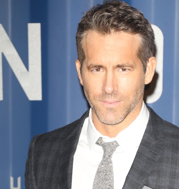 Ryan Reynolds | &#x395;&#x3B3;&#x3BA;&#x3B1;&#x3B9;&#x3BD;&#x3AF;&#x3B1;&#x3C3;&#x3B5; &#x3C4;&#x3BF; &#x3BB;&#x3BF;&#x3B3;&#x3B1;&#x3C1;&#x3B9;&#x3B1;&#x3C3;&#x3BC;&#x3CC; &#x3C4;&#x3BF;&#x3C5; &#x3C3;&#x3C4;&#x3BF; Tik Tok &#x3BC;&#x3B5; &#x3AD;&#x3BD;&#x3B1; &#x3BE;&#x3B5;&#x3BA;&#x3B1;&#x3C1;&#x3B4;&#x3B9;&#x3C3;&#x3C4;&#x3B9;&#x3BA;&#x3CC; &#x3B2;&#x3AF;&#x3BD;&#x3C4;&#x3B5;&#x3BF;