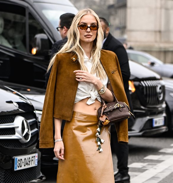 &#x3A4;&#x3B1; chic tops &#x3B1;&#x3C0;&#x3CC; &#x3C4;&#x3B7; Mango &#x3C0;&#x3BF;&#x3C5; &#x3C4;&#x3B1;&#x3B9;&#x3C1;&#x3B9;&#x3AC;&#x3B6;&#x3BF;&#x3C5;&#x3BD; &#x3C4;&#x3AD;&#x3BB;&#x3B5;&#x3B9;&#x3B1; &#x3BC;&#x3B5; &#x3C4;&#x3B1; &#x3B1;&#x3BD;&#x3BF;&#x3B9;&#x3BE;&#x3B9;&#x3AC;&#x3C4;&#x3B9;&#x3BA;&#x3B1; &#x3C0;&#x3B1;&#x3BD;&#x3C4;&#x3B5;&#x3BB;&#x3CC;&#x3BD;&#x3B9;&#x3B1;