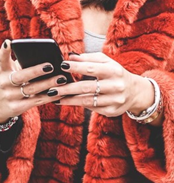 &#x391;&#x3C5;&#x3C4;&#x3CC;&#x3C2; &#x3B5;&#x3AF;&#x3BD;&#x3B1;&#x3B9; o &#x3C0;&#x3B9;&#x3BF; &#x3B1;&#x3BA;&#x3C1;&#x3B9;&#x3B2;&#x3BF;&#x3C0;&#x3BB;&#x3B7;&#x3C1;&#x3C9;&#x3BC;&#x3AD;&#x3BD;&#x3BF;&#x3C2; instagramer &#x3C3;&#x3C4;&#x3BF;&#x3BD; &#x3BA;&#x3CC;&#x3C3;&#x3BC;&#x3BF;