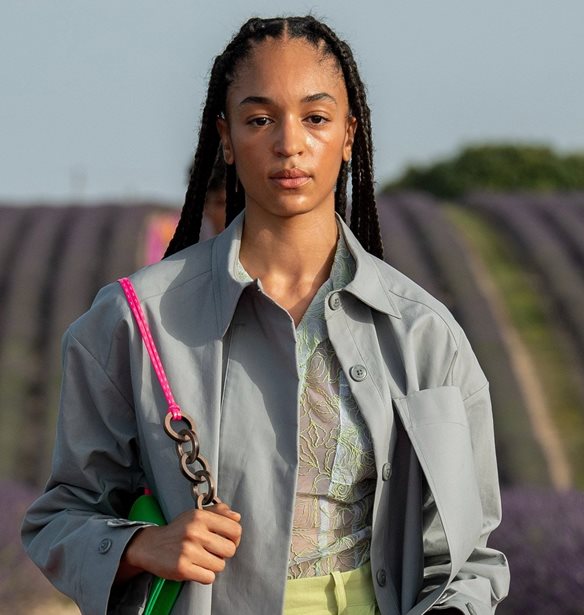 Τα χρώματα που θα ανανεώσουν την ντουλάπα της Άνοιξης