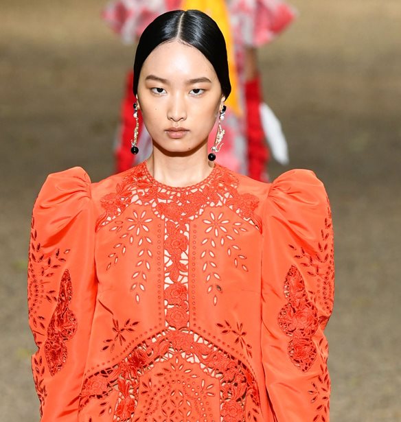 Αυτά τα ανοιξιάτικα φορέματα αξίζουν μία θέση στην ντουλάπα σου