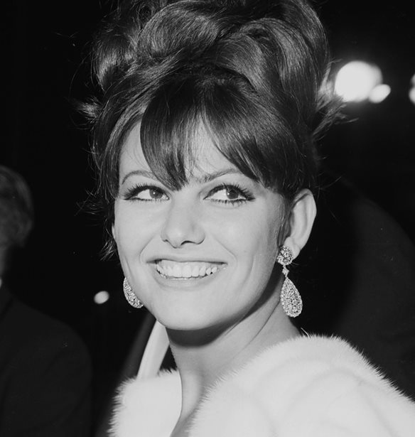 &#x388;&#x3C6;&#x3C5;&#x3B3;&#x3B5; &#x3B1;&#x3C0;&#x3CC; &#x3C4;&#x3B7; &#x3B6;&#x3C9;&#x3AE; &#x3B7; Claudia Cardinale &#x3C3;&#x3B5; &#x3B7;&#x3BB;&#x3B9;&#x3BA;&#x3AF;&#x3B1; 87 &#x3B5;&#x3C4;&#x3CE;&#x3BD;