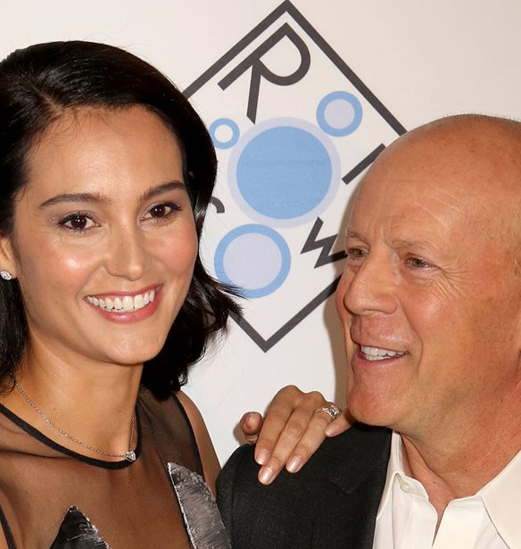 Bruce Willis | &#x397; &#x3C3;&#x3CD;&#x3B6;&#x3C5;&#x3B3;&#x3CC;&#x3C2; &#x3C4;&#x3BF;&#x3C5;, Emma Heming Willis, &#x3B5;&#x3BE;&#x3BF;&#x3BC;&#x3BF;&#x3BB;&#x3BF;&#x3B3;&#x3B5;&#x3AF;&#x3C4;&#x3B1;&#x3B9; &#x3CC;&#x3C4;&#x3B9; &quot;&#x3B1;&#x3B9;&#x3C3;&#x3B8;&#x3AC;&#x3BD;&#x3B5;&#x3C4;&#x3B1;&#x3B9; &#x3B5;&#x3BD;&#x3BF;&#x3C7;&#x3AD;&#x3C2;&quot;