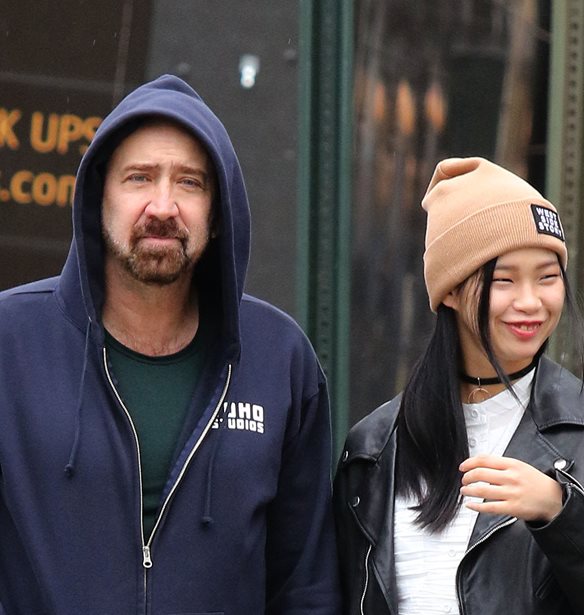 O Nicolas Cage &#x3BA;&#x3B1;&#x3B9; &#x3B7; Riko Shibata &#x3BA;&#x3B1;&#x3BB;&#x3C9;&#x3C3;&#x3CC;&#x3C1;&#x3B9;&#x3C3;&#x3B1;&#x3BD; &#x3C4;&#x3BF; &#x3C0;&#x3C1;&#x3CE;&#x3C4;&#x3BF; &#x3C4;&#x3BF;&#x3C5;&#x3C2; &#x3C0;&#x3B1;&#x3B9;&#x3B4;&#x3AF;