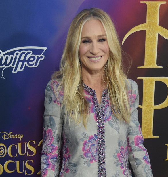 Sarah Jessica Parker | &#x388;&#x3C6;&#x3C5;&#x3B3;&#x3B5; &#x3B1;&#x3C0;&#x3CC; &#x3C4;&#x3B7; &#x3B6;&#x3C9;&#x3AE; &#x3BF; &#x3B1;&#x3B3;&#x3B1;&#x3C0;&#x3B7;&#x3BC;&#x3AD;&#x3BD;&#x3BF;&#x3C2; &#x3C4;&#x3B7;&#x3C2; &#x3C0;&#x3B1;&#x3C4;&#x3C1;&#x3B9;&#x3CC;&#x3C2; &#x2013; &#x397; &#x3C3;&#x3C5;&#x3B3;&#x3BA;&#x3B9;&#x3BD;&#x3B7;&#x3C4;&#x3B9;&#x3BA;&#x3AE; &#x3B1;&#x3BD;&#x3B1;&#x3BA;&#x3BF;&#x3AF;&#x3BD;&#x3C9;&#x3C3;&#x3B7;