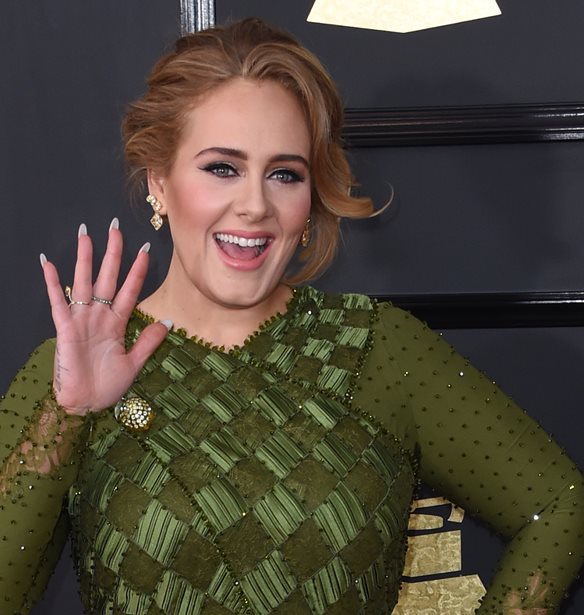 &#x397; Adele &#x3AD;&#x3B3;&#x3B9;&#x3BD;&#x3B5; #instagramofficial &#x3BC;&#x3B5; &#x3C4;&#x3BF;&#x3BD; &#x3BD;&#x3AD;&#x3BF; &#x3C4;&#x3B7;&#x3C2; &#x3C3;&#x3CD;&#x3BD;&#x3C4;&#x3C1;&#x3BF;&#x3C6;&#x3BF;