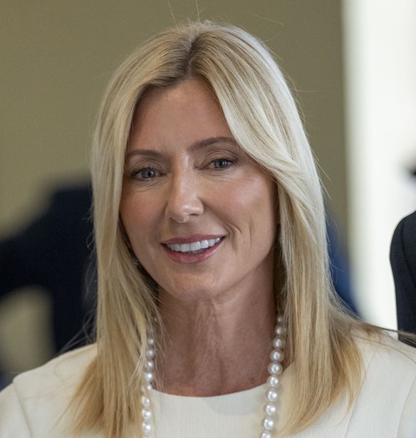 Marie Chantal | &#x3A4;&#x3BF; &#x3C6;&#x3C9;&#x3C4;&#x3BF;&#x3B3;&#x3C1;&#x3B1;&#x3C6;&#x3B9;&#x3BA;&#x3CC; &#x3AC;&#x3BB;&#x3BC;&#x3C0;&#x3BF;&#x3C5;&#x3BC; &#x3B1;&#x3C0;&#x3CC; &#x3C4;&#x3B9;&#x3C2; &#x3B4;&#x3B9;&#x3B1;&#x3BA;&#x3BF;&#x3C0;&#x3AD;&#x3C2; &#x3C4;&#x3B7;&#x3C2; &#x3C3;&#x3C4;&#x3B9;&#x3C2; &#x39C;&#x3C0;&#x3B1;&#x3C7;&#x3AC;&#x3BC;&#x3B5;&#x3C2; &#x3BC;&#x3B5; &#x3C4;&#x3BF;&#x3BD; &#x3B3;&#x3B9;&#x3BF; &#x3C4;&#x3B7;&#x3C2;, &#x39F;&#x3B4;&#x3C5;&#x3C3;&#x3C3;&#x3AD;&#x3B1;