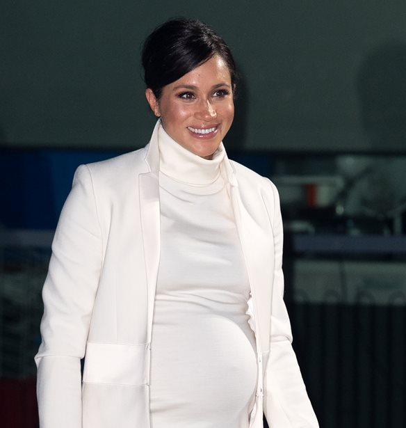 Meghan Markle: &#x39C;&#x3B5; &#x3BC;&#x3AF;&#x3BD;&#x3B9;&#x3BC;&#x3B1;&#x3BB; Calvin Klein &#x3C6;&#x3CC;&#x3C1;&#x3B5;&#x3BC;&#x3B1;