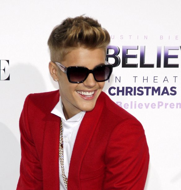 Justin Bieber | &#x3A4;&#x3BF; &#x3BD;&#x3AD;&#x3BF; &#x3C4;&#x3BF;&#x3C5; &#x3BC;&#x3AE;&#x3BD;&#x3C5;&#x3BC;&#x3B1; &#x3C0;&#x3C1;&#x3BF;&#x3C2; &#x3C4;&#x3BF;&#x3C5;&#x3C2; fans &#x3C4;&#x3BF;&#x3C5; &#x3BC;&#x3B5;&#x3C4;&#x3AC; &#x3C4;&#x3B7;&#x3BD; &#x3B1;&#x3BD;&#x3B1;&#x3BA;&#x3BF;&#x3AF;&#x3BD;&#x3C9;&#x3C3;&#x3AE; &#x3C4;&#x3BF;&#x3C5; &#x3CC;&#x3C4;&#x3B9; &#x3C0;&#x3B1;&#x3C1;&#x3AD;&#x3BB;&#x3C5;&#x3C3;&#x3B5; &#x3C4;&#x3BF; &#x3BC;&#x3B9;&#x3C3;&#x3CC; &#x3C4;&#x3BF;&#x3C5; &#x3C0;&#x3C1;&#x3CC;&#x3C3;&#x3C9;&#x3C0;&#x3BF;