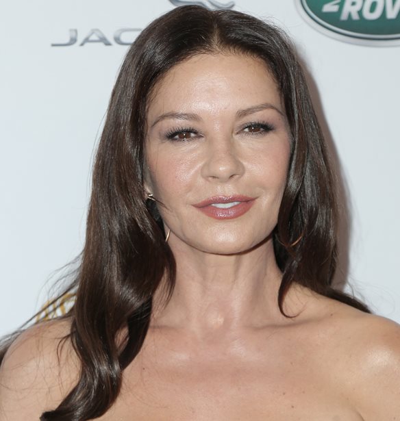 &#x397; Catherine Zeta-Jones &#x3C4;&#x3CC;&#x3BB;&#x3BC;&#x3B7;&#x3C3;&#x3B5; &#x3C4;&#x3BF; &#x3BC;&#x3B1;&#x3BA;&#x3C1;&#x3CD; &#x3BA;&#x3B1;&#x3C1;&#x3AD;