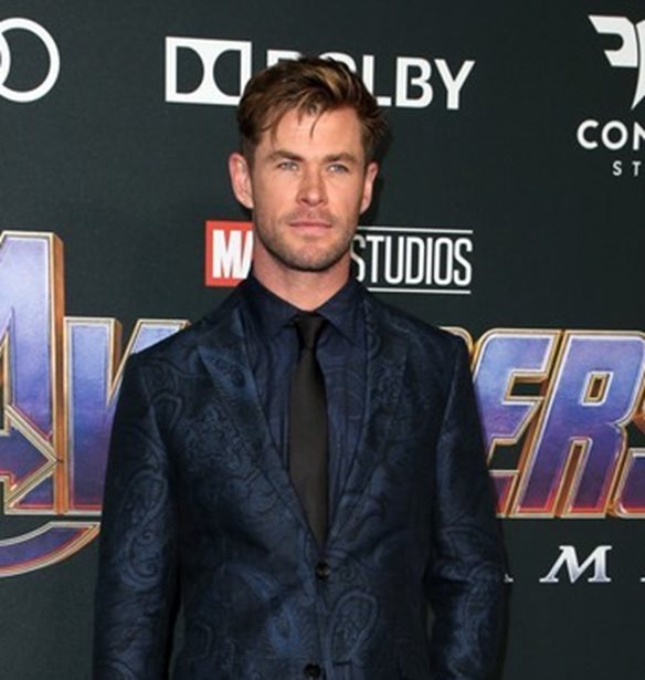 O Chris Hemsworth &#x3B8;&#x3B1; &#x3BA;&#x3BF;&#x3BB;&#x3C5;&#x3BC;&#x3C0;&#x3AE;&#x3C3;&#x3B5;&#x3B9; &#x3BC;&#x3B5; &#x3BA;&#x3B1;&#x3C1;&#x3C7;&#x3B1;&#x3C1;&#x3AF;&#x3B5;&#x3C2; &#x3B3;&#x3B9;&#x3B1; &#x3C4;&#x3BF; National Geographic