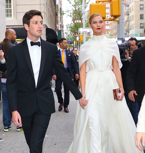 Karlie Kloss &amp; Joshua Kushner: &#x393;&#x3B9;&#x3B1; honeymoon &#x3C3;&#x3C4;&#x3B7; &#x39D;&#x3CC;&#x3C4;&#x3B9;&#x3B1; &#x391;&#x3C6;&#x3C1;&#x3B9;&#x3BA;&#x3AE;