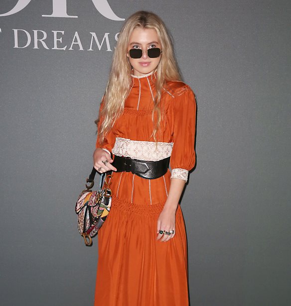 Cool Britannia: &#x391;&#x3C5;&#x3C4;&#x3AC; &#x3B5;&#x3AF;&#x3BD;&#x3B1;&#x3B9; &#x3C4;&#x3B1; &#x3BD;&#x3AD;&#x3B1; it girls &#x3C4;&#x3B7;&#x3C2; &#x393;&#x3B7;&#x3C1;&#x3B1;&#x3B9;&#x3AC;&#x3C2; &#x391;&#x3BB;&#x3B2;&#x3B9;&#x3CE;&#x3BD;&#x3B1;&#x3C2;