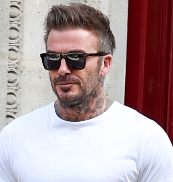 David Beckham | &#x3A4;&#x3BF; &#x3BD;&#x3AD;&#x3BF; &#x3C4;&#x3BF;&#x3C5; &#x3BA;&#x3BF;&#x3CD;&#x3C1;&#x3B5;&#x3BC;&#x3B1; &#x3BC;&#x3B1;&#x3C2; &#x3B3;&#x3C5;&#x3C1;&#x3AF;&#x3B6;&#x3B5;&#x3B9; &#x3C0;&#x3AF;&#x3C3;&#x3C9; &#x3C3;&#x3C4;&#x3BF; 2000