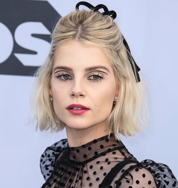 &#x397; Lucy Boynton &#x3B8;&#x3B1; &#x3C5;&#x3C0;&#x3BF;&#x3B4;&#x3C5;&#x3B8;&#x3B5;&#x3AF; &#x3C4;&#x3B7;&#x3BD; Marianne Faithfull &#x3C3;&#x3B5; &#x3BC;&#x3AF;&#x3B1; &#x3BD;&#x3AD;&#x3B1; &#x3B2;&#x3B9;&#x3BF;&#x3B3;&#x3C1;&#x3B1;&#x3C6;&#x3AF;&#x3B1;