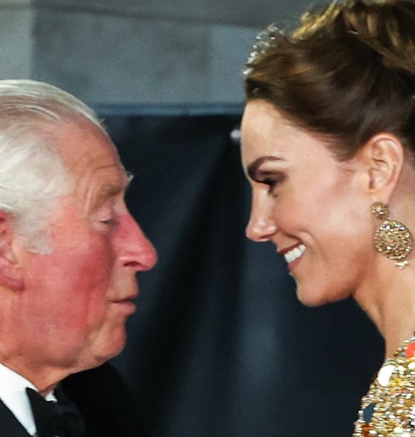 Kate Middleton | &#x3A4;&#x3BF; &#x3B3;&#x3B5;&#x3CD;&#x3BC;&#x3B1; &#x3BC;&#x3B5; &#x3C4;&#x3BF;&#x3BD; &#x39A;&#x3AC;&#x3C1;&#x3BF;&#x3BB;&#x3BF; &#x3C0;&#x3C1;&#x3B9;&#x3BD; &#x3B1;&#x3C0;&#x3CC; &#x3C4;&#x3B7;&#x3BD; &#x3B1;&#x3BD;&#x3B1;&#x3BA;&#x3BF;&#x3AF;&#x3BD;&#x3C9;&#x3C3;&#x3B7; &#x3C4;&#x3BF;&#x3C5; &#x3BA;&#x3B1;&#x3C1;&#x3BA;&#x3AF;&#x3BD;&#x3BF;&#x3C5;