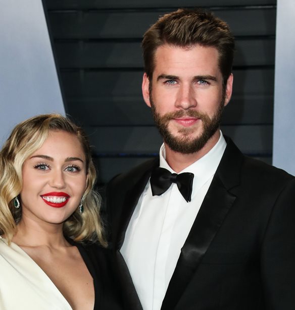 Miley Cyrus | &#x389;&#x3C4;&#x3B1;&#x3BD; &#x3C4;&#x3B5;&#x3BB;&#x3B9;&#x3BA;&#x3AC; &#x3C4;&#x3BF; &#x3AC;&#x3BB;&#x3BC;&#x3C0;&#x3BF;&#x3C5;&#x3BC; &#x3C4;&#x3B7;&#x3C2; &#x3B1;&#x3C6;&#x3B9;&#x3B5;&#x3C1;&#x3C9;&#x3BC;&#x3AD;&#x3BD;&#x3BF; &#x3C3;&#x3C4;&#x3BF; Liam Hemsworth;