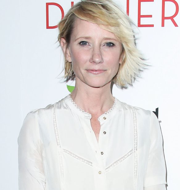 &#x3A4;&#x3BF; Hollywood &#x3B1;&#x3C0;&#x3BF;&#x3C7;&#x3B1;&#x3B9;&#x3C1;&#x3B5;&#x3C4;&#x3AC; &#x3C4;&#x3B7;&#x3BD; Anne Heche | T&#x3B1; &#x3BC;&#x3B7;&#x3BD;&#x3CD;&#x3BC;&#x3B1;&#x3C4;&#x3B1; &#x3C4;&#x3B7;&#x3C2; Ellen DeGeneres &#x3BA;&#x3B1;&#x3B9; &#x3C4;&#x3BF;&#x3C5; &#x3B3;&#x3B9;&#x3BF;&#x3C5; &#x3C4;&#x3B7;&#x3C2; &#x3B7;&#x3B8;&#x3BF;&#x3C0;&#x3BF;&#x3B9;&#x3BF;&#x3CD;