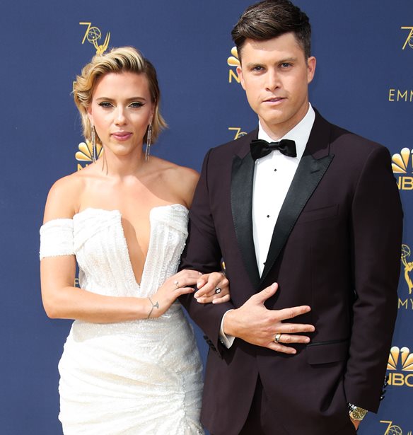 Scarlett Johansson -Colin Jost | &#x397; &#x3BE;&#x3B5;&#x3BA;&#x3B1;&#x3C1;&#x3B4;&#x3B9;&#x3C3;&#x3C4;&#x3B9;&#x3BA;&#x3AE; &#x3B4;&#x3B9;&#x3B1;&#x3C6;&#x3AE;&#x3BC;&#x3B9;&#x3C3;&#x3B7; &#x3B3;&#x3B9;&#x3B1; &#x3C4;&#x3B1; &#x3BC;&#x3B9;&#x3BA;&#x3C1;&#x3AC; &#x3B1;&#x3B8;&#x3CE;&#x3B1; &#x3C8;&#x3AD;&#x3BC;&#x3B1;&#x3C4;&#x3B1; &#x3C0;&#x3BF;&#x3C5; &#x3BB;&#x3AD;&#x3BD;&#x3B5; &#x3BF;&#x3B9; &#x3C0;&#x3B1;&#x3BD;&#x3C4;&#x3C1;&#x3B5;&#x3BC;&#x3AD;&#x3BD;&#x3BF;&#x3B9;