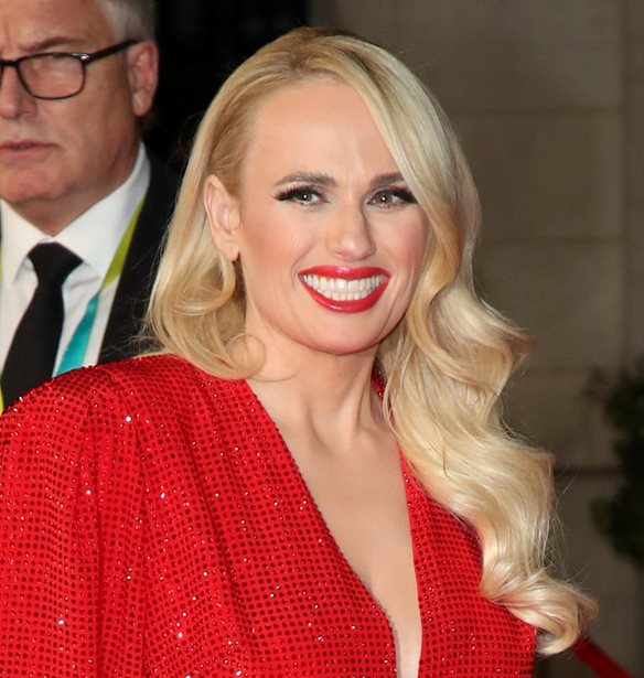 Rebel Wilson | H &#x3B1;&#x3C0;&#x3BF;&#x3BA;&#x3AC;&#x3BB;&#x3C5;&#x3C8;&#x3B7; &#x3B3;&#x3B9;&#x3B1; &#x3C4;&#x3B7; &#x3C3;&#x3B5;&#x3BE;&#x3BF;&#x3C5;&#x3B1;&#x3BB;&#x3B9;&#x3BA;&#x3AE; &#x3B5;&#x3C0;&#x3AF;&#x3B8;&#x3B5;&#x3C3;&#x3B7; &#x3C0;&#x3BF;&#x3C5; &#x3B4;&#x3AD;&#x3C7;&#x3C4;&#x3B7;&#x3BA;&#x3B5; &#x3B1;&#x3C0;&#x3C0;&#x3CC; &#x3C3;&#x3C5;&#x3BC;&#x3C0;&#x3C1;&#x3C9;&#x3C4;&#x3B1;&#x3B3;&#x3C9;&#x3BD;&#x3B9;&#x3C3;&#x3C4;&#x3AE; &#x3C4;&#x3B7;&#x3C2;