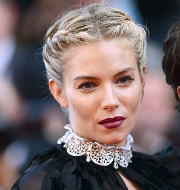 H Sienna Miller &#x3AD;&#x3C7;&#x3B5;&#x3B9; &#x3C0;&#x3BB;&#x3AD;&#x3BF;&#x3BD; &#x3C4;&#x3BF; &#x3B4;&#x3B9;&#x3BA;&#x3CC; &#x3C4;&#x3B7;&#x3C2; &#x3C0;&#x3C1;&#x3BF;&#x3C6;&#x3AF;&#x3BB; &#x3C3;&#x3C4;&#x3BF; Instagram