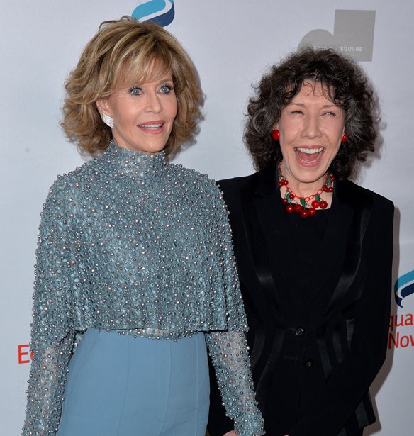&#x39F;&#x3B9; Jane Fonda &#x3BA;&#x3B1;&#x3B9; Lily Tomlin &#x3C3;&#x3C4;&#x3BF; &#x3C0;&#x3BB;&#x3B5;&#x3C5;&#x3C1;&#x3CC; &#x3C4;&#x3BF;&#x3C5; Joe Biden