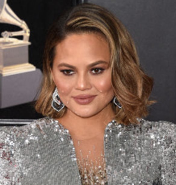 Chrissy Teigen | &#x39F; &#x3B4;&#x3B5;&#x3CD;&#x3C4;&#x3B5;&#x3C1;&#x3BF;&#x3C2; &#x3BA;&#x3CD;&#x3BA;&#x3BB;&#x3BF;&#x3C2; #cancelculture &#x3BA;&#x3B1;&#x3B9; &#x3BF;&#x3B9; &#x3B1;&#x3BD;&#x3C4;&#x3B9;&#x3B4;&#x3C1;&#x3AC;&#x3C3;&#x3B5;&#x3B9;&#x3C2; &#x3BC;&#x3B5;&#x3C4;&#x3AC; &#x3C4;&#x3B7;&#x3BD; &#x3B5;&#x3BC;&#x3C6;&#x3CD;&#x3C4;&#x3B5;&#x3C5;&#x3C3;&#x3B7; &#x3C6;&#x3C1;&#x3C5;&#x3B4;&#x3B9;&#x3CE;&#x3BD;