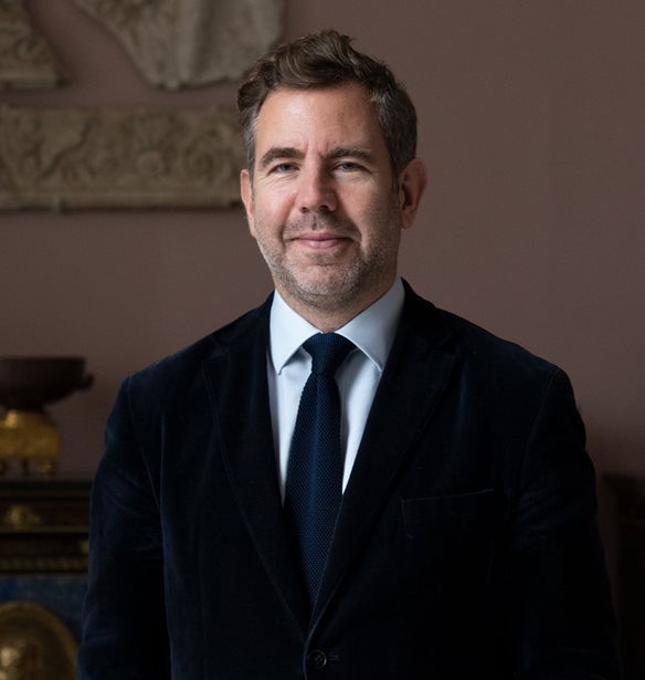 Olivier Gabet | &#x39F; curator &#x3C4;&#x3B7;&#x3C2; &#x3C0;&#x3C1;&#x3CE;&#x3C4;&#x3B7;&#x3C2; &#x3AD;&#x3BA;&#x3B8;&#x3B5;&#x3C3;&#x3B7;&#x3C2; &#x3BC;&#x3CC;&#x3B4;&#x3B1;&#x3C2; &#x3C3;&#x3C4;&#x3BF; &#x39C;&#x3BF;&#x3C5;&#x3C3;&#x3B5;&#x3AF;&#x3BF; &#x3C4;&#x3BF;&#x3C5; &#x39B;&#x3BF;&#x3CD;&#x3B2;&#x3C1;&#x3BF;&#x3C5; &#x3BC;&#x3B9;&#x3BB;&#x3AC;&#x3B5;&#x3B9; &#x3B1;&#x3C0;&#x3BF;&#x3BA;&#x3BB;&#x3B5;&#x3B9;&#x3C3;&#x3C4;&#x3B9;&#x3BA;&#x3AC; &#x3C3;&#x3C4;&#x3B7; Madame Figaro