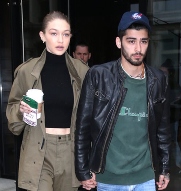 Gigi Hadid-Zayn Malik | &#x397; &#x3C0;&#x3C1;&#x3CE;&#x3C4;&#x3B7; &#x3BF;&#x3B9;&#x3BA;&#x3BF;&#x3B3;&#x3B5;&#x3BD;&#x3B5;&#x3B9;&#x3B1;&#x3BA;&#x3AE; &#x3C6;&#x3C9;&#x3C4;&#x3BF;&#x3B3;&#x3C1;&#x3B1;&#x3C6;&#x3AF;&#x3B1; &#x3BC;&#x3B5; &#x3C4;&#x3B7;&#x3BD; &#x3BA;&#x3CC;&#x3C1;&#x3B7; &#x3C4;&#x3BF;&#x3C5;&#x3C2;