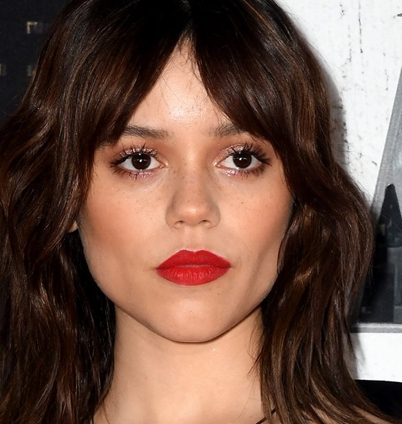 Jenna Ortega | &#x397; &#x3B5;&#x3C1;&#x3C9;&#x3C4;&#x3B9;&#x3BA;&#x3AE; &#x3C3;&#x3BA;&#x3B7;&#x3BD;&#x3AE; &#x3BC;&#x3B5; &#x3C4;&#x3BF;&#x3BD; Martin Freeman &#x3C0;&#x3BF;&#x3C5; &#x3C3;&#x3CC;&#x3BA;&#x3B1;&#x3C1;&#x3B5; &#x3C4;&#x3BF;&#x3C5;&#x3C2; &#x3B8;&#x3B1;&#x3C5;&#x3BC;&#x3B1;&#x3C3;&#x3C4;&#x3AD;&#x3C2; &#x3C4;&#x3B7;&#x3C2;