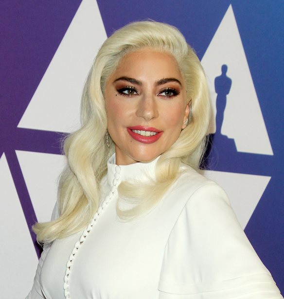 &#x397; Lady Gaga &#x3B1;&#x3C0;&#x3B1;&#x3BD;&#x3C4;&#x3AC; &#x3C3;&#x3C4;&#x3B9;&#x3C2; &#x3C6;&#x3AE;&#x3BC;&#x3B5;&#x3C2; &#x3C0;&#x3B5;&#x3C1;&#x3AF; &#x3B5;&#x3B3;&#x3BA;&#x3C5;&#x3BC;&#x3BF;&#x3C3;&#x3CD;&#x3BD;&#x3B7;&#x3C2;