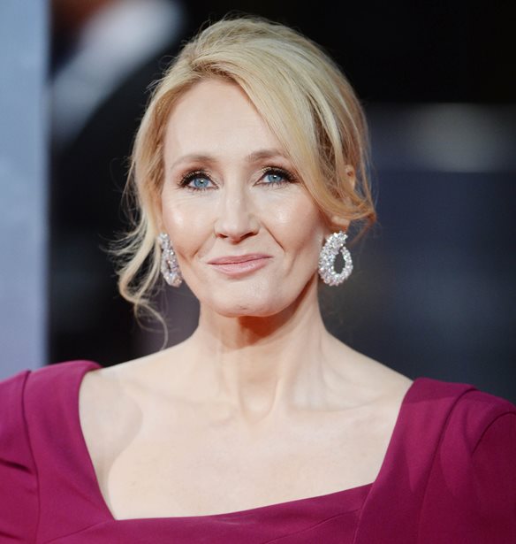 &#x397; J.K.Rowling &#x3BC;&#x3BF;&#x3B9;&#x3C1;&#x3AC;&#x3B6;&#x3B5;&#x3C4;&#x3B1;&#x3B9; &#x3BC;&#x3AF;&#x3B1; &#x3C4;&#x3B5;&#x3C7;&#x3BD;&#x3B9;&#x3BA;&#x3AE; &#x3B1;&#x3BD;&#x3B1;&#x3C0;&#x3BD;&#x3BF;&#x3AE;&#x3C2; &#x3B3;&#x3B9;&#x3B1; &#x3C4;&#x3BF;&#x3BD; &#x3BA;&#x3BF;&#x3C1;&#x3C9;&#x3BD;&#x3BF;&#x3CA;&#x3CC;