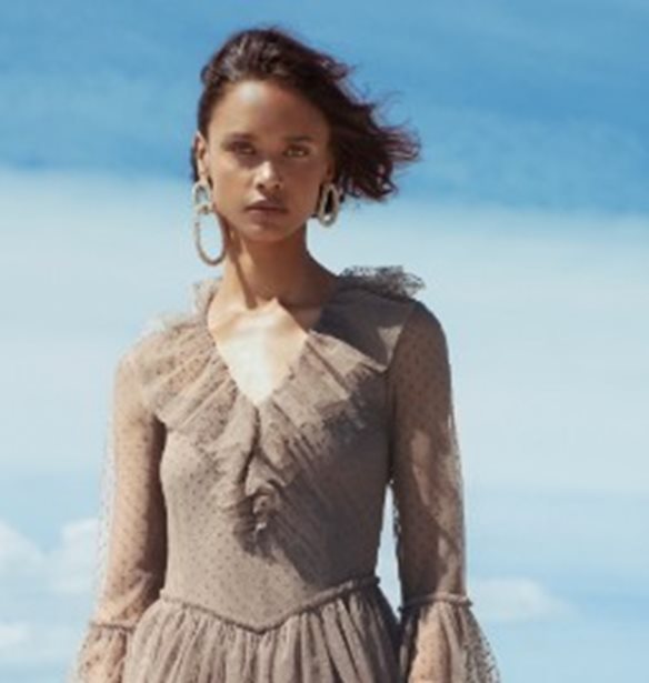 &#x397; &#x3BD;&#x3AD;&#x3B1; &#x3C3;&#x3C5;&#x3BB;&#x3BB;&#x3BF;&#x3B3;&#x3AE; &#x3C4;&#x3B7;&#x3C2; H&amp;M &#x3B5;&#x3AF;&#x3BD;&#x3B1;&#x3B9; &#x3B1;&#x3C6;&#x3B9;&#x3B5;&#x3C1;&#x3C9;&#x3BC;&#x3AD;&#x3BD;&#x3B7; &#x3C3;&#x3C4;&#x3B7;&#x3BD; &#x3B5;&#x3BD;&#x3B4;&#x3C5;&#x3BD;&#x3AC;&#x3BC;&#x3C9;&#x3C3;&#x3B7; &#x3C4;&#x3C9;&#x3BD; &#x3B3;&#x3C5;&#x3BD;&#x3B1;&#x3B9;&#x3BA;&#x3CE;&#x3BD;