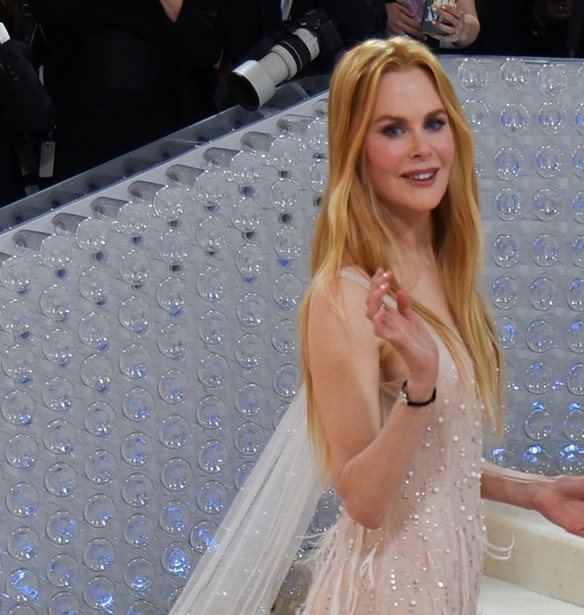 &#x3A3;&#x3AE;&#x3BC;&#x3B5;&#x3C1;&#x3B1;, &#x3B7; Nicole Kidman &#x3B1;&#x3B9;&#x3C3;&#x3B8;&#x3AC;&#x3BD;&#x3B5;&#x3C4;&#x3B1;&#x3B9; &#x3C0;&#x3BB;&#x3AE;&#x3C1;&#x3B7;&#x3C2;