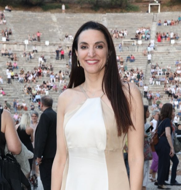 &#x39A;&#x3B1;&#x3C4;&#x3B5;&#x3C1;&#x3AF;&#x3BD;&#x3B1; &#x395;&#x3C5;&#x3B1;&#x3B3;&#x3B3;&#x3B5;&#x3BB;&#x3AC;&#x3C4;&#x3BF;&#x3C5; | &#x3A4;&#x3BF; elegant &#x3C6;&#x3CC;&#x3C1;&#x3B5;&#x3BC;&#x3B1; &#x395;&#x3BB;&#x3BB;&#x3B7;&#x3BD;&#x3AF;&#x3B4;&#x3B1;&#x3C2; &#x3C3;&#x3C7;&#x3B5;&#x3B4;&#x3B9;&#x3AC;&#x3C3;&#x3C4;&#x3C1;&#x3B9;&#x3B1;&#x3C2; &#x3C0;&#x3BF;&#x3C5; &#x3B5;&#x3C0;&#x3AD;&#x3BB;&#x3B5;&#x3BE;&#x3B5; &#x3B3;&#x3B9;&#x3B1; &#x3C4;&#x3B7;&#x3BD; &#x3C0;&#x3C1;&#x3B5;&#x3BC;&#x3B9;&#x3AD;&#x3C1;&#x3B1; &#x3C4;&#x3B7;&#x3C2; &quot;&#x399;&#x3C6;&#x3B9;&#x3B3;&#x3AD;&#x3BD;&#x3B5;&#x3B9;&#x3B1;&#x3C2; &#x3B7; &#x3B5;&#x3BD; &#x391;&#x3C5;&#x3BB;&#x3AF;&#x3B4;&#x3B9;&quot; &#x3C3;&#x3C4;&#x3B7;&#x3BD; &#x395;&#x3C0;&#x3AF;&#x3B4;&#x3B1;&#x3C5;&#x3C1;&#x3BF;