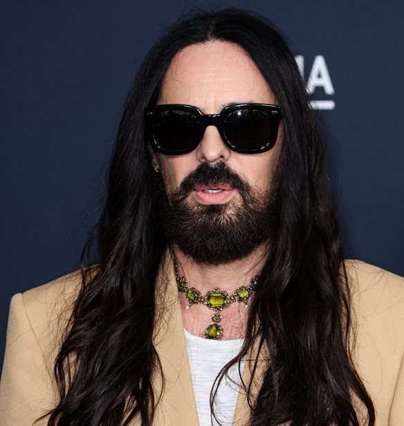 Alessandro Michele | &#x39A;&#x3B1;&#x3C4;&#x3B1;&#x3C1;&#x3B3;&#x3B5;&#x3AF; &#x3C4;&#x3B1; &#x3B1;&#x3BD;&#x3B4;&#x3C1;&#x3B9;&#x3BA;&#x3AC; shows &#x3BA;&#x3B1;&#x3B9; &#x3C4;&#x3B7;&#x3BD; &#x3B1;&#x3BD;&#x3BF;&#x3B9;&#x3BE;&#x3B9;&#x3AC;&#x3C4;&#x3B9;&#x3BA;&#x3B7; couture &#x3C3;&#x3C5;&#x3BB;&#x3BB;&#x3BF;&#x3B3;&#x3AE;