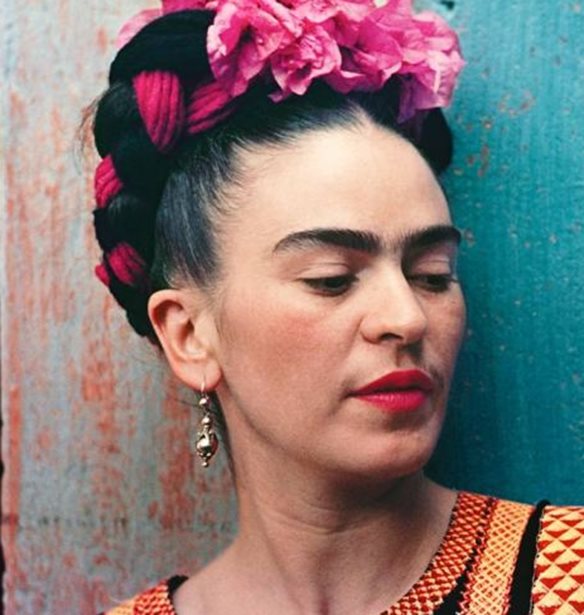 &#x3A4;&#x3BF; &#x3C3;&#x3C4;&#x3B9;&#x3BB; &#x3C4;&#x3B7;&#x3C2; Frida Kahlo &#x3B5;&#x3AF;&#x3BD;&#x3B1;&#x3B9; &#x3C0;&#x3B9;&#x3BF; mainstream &#x3B1;&#x3C0;&#x3CC; &#x3CC;&#x3C3;&#x3BF; &#x3C6;&#x3B1;&#x3BD;&#x3C4;&#x3AC;&#x3B6;&#x3B5;&#x3C3;&#x3B1;&#x3B9;
