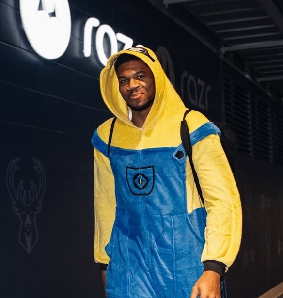 Halloween | &#x397; &#x3B5;&#x3C0;&#x3B9;&#x3BA;&#x3AE; &#x3BC;&#x3B5;&#x3C4;&#x3B1;&#x3BC;&#x3C6;&#x3AF;&#x3B5;&#x3C3;&#x3B7; &#x3C4;&#x3BF;&#x3C5; &#x393;&#x3B9;&#x3AC;&#x3BD;&#x3BD;&#x3B7; &#x391;&#x3BD;&#x3C4;&#x3B5;&#x3C4;&#x3BF;&#x3BA;&#x3BF;&#x3CD;&#x3BD;&#x3BC;&#x3C0;&#x3BF; &#x3C3;&#x3B5; minion