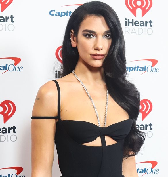 &#x3A4;&#x3BF; &#x3BD;&#x3AD;&#x3BF; hot &#x3B6;&#x3B5;&#x3C5;&#x3B3;&#x3AC;&#x3C1;&#x3B9;: Dua Lipa &#x3BA;&#x3B1;&#x3B9; o &#x3B5;&#x3BB;&#x3BB;&#x3B7;&#x3BD;&#x3B9;&#x3BA;&#x3AE;&#x3C2; &#x3BA;&#x3B1;&#x3C4;&#x3B1;&#x3B3;&#x3C9;&#x3B3;&#x3AE;&#x3C2; &#x3C3;&#x3BA;&#x3B7;&#x3BD;&#x3BF;&#x3B8;&#x3AD;&#x3C4;&#x3B7;&#x3C2; Romain Gavras