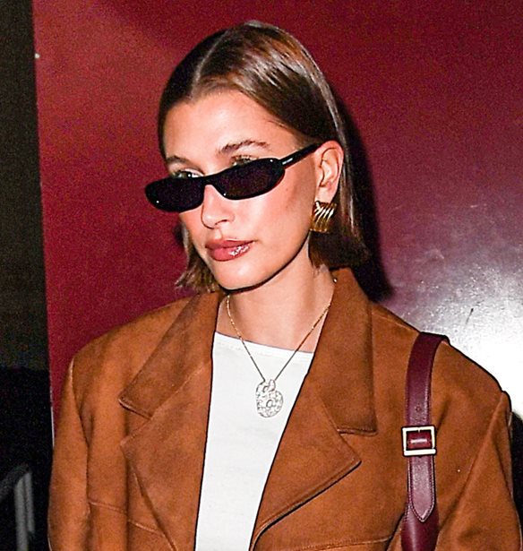 &quot;&#x391;&#x3C6;&#x3AE;&#x3C3;&#x3C4;&#x3B5; &#x3BC;&#x3B5; &#x3BD;&#x3B1; &#x3BA;&#x3AC;&#x3BD;&#x3C9; &#x3CC;&#x3C4;&#x3B9; &#x3B8;&#x3AD;&#x3BB;&#x3C9; &#x3BC;&#x3B5; &#x3C4;&#x3BF; &#x3C3;&#x3CE;&#x3BC;&#x3B1; &#x3BC;&#x3BF;&#x3C5;&quot; | &#x397; Hailey Bieber &#x3B1;&#x3C0;&#x3B1;&#x3BD;&#x3C4;&#x3AC; &#x3C3;&#x3C4;&#x3B9;&#x3C2; &#x3C6;&#x3AE;&#x3BC;&#x3B5;&#x3C2; &#x3B5;&#x3B3;&#x3BA;&#x3C5;&#x3BC;&#x3BF;&#x3C3;&#x3CD;&#x3BD;&#x3B7;&#x3C2;