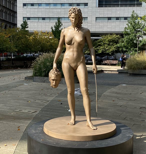 &#x388;&#x3BD;&#x3B1; &#x3AC;&#x3B3;&#x3B1;&#x3BB;&#x3BC;&#x3B1; &#x3C4;&#x3B7;&#x3C2; &#x39C;&#x3AD;&#x3B4;&#x3BF;&#x3C5;&#x3C3;&#x3B1;&#x3C2; &#x3C7;&#x3C1;&#x3B7;&#x3C3;&#x3B9;&#x3BC;&#x3BF;&#x3C0;&#x3BF;&#x3B9;&#x3B5;&#x3AF;&#x3C4;&#x3B1;&#x3B9; &#x3C9;&#x3C2; &#x3C3;&#x3CD;&#x3BC;&#x3B2;&#x3BF;&#x3BB;&#x3BF; &#x3C4;&#x3BF;&#x3C5; #MeToo &#x3C3;&#x3C4;&#x3B7; &#x39D;&#x3AD;&#x3B1; &#x3A5;&#x3CC;&#x3C1;&#x3BA;&#x3B7;