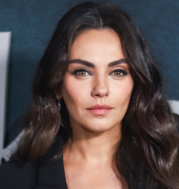 Mila Kunis | &#x393;&#x3B9;&#x3B1;&#x3C4;&#x3AF; &#x3C4;&#x3B7; &#x3B3;&#x3B9;&#x3BF;&#x3CD;&#x3C7;&#x3B1;&#x3C1;&#x3B5; &#x3BF; &#x3BA;&#x3CC;&#x3C3;&#x3BC;&#x3BF;&#x3C2; &#x3C3;&#x3C4;&#x3B7;&#x3BD; &#x3B5;&#x3BA;&#x3C0;&#x3BF;&#x3BC;&#x3C0;&#x3AE; &#x3C4;&#x3BF;&#x3C5; Jimmy Kimmel;